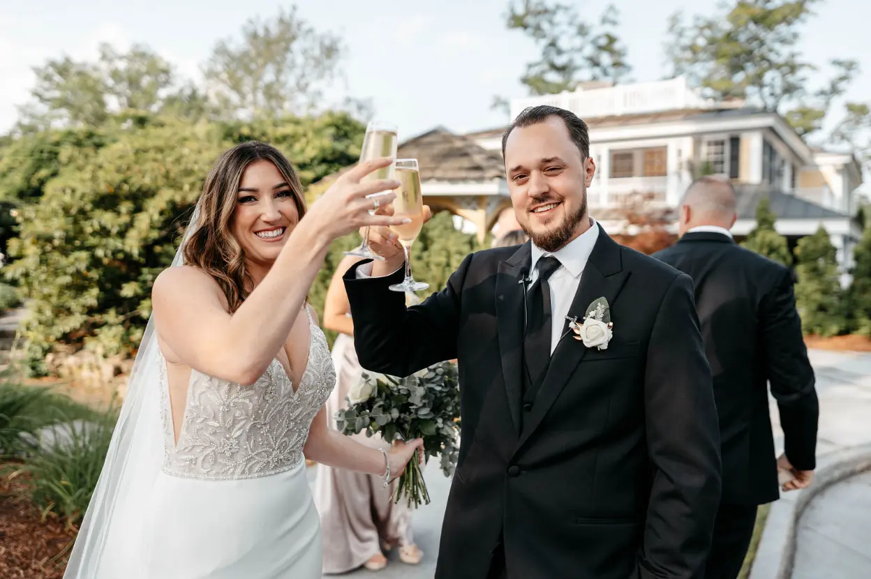 Couple drinking champagne