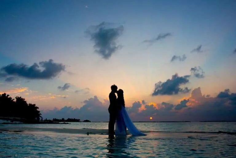 Wedding photography on the sea | Love in Focus Studio