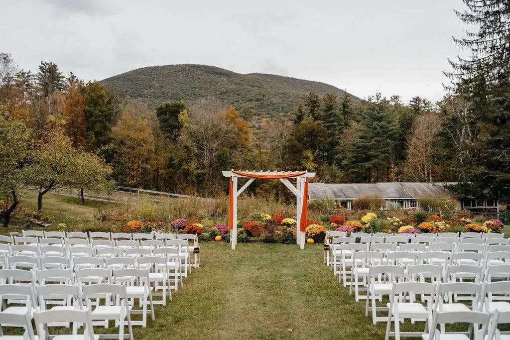 Outdoor wedding venue | Love in Focus Studio